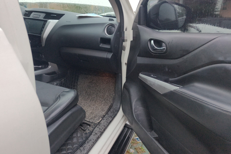 日产 途达 2020款 2.5L XL Upper 4WD 自动四驱豪华版局部细节9005