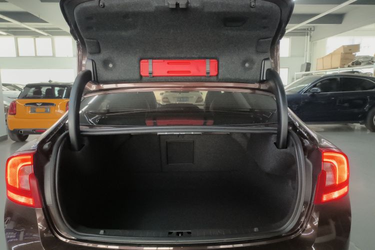 沃尔沃S60 2018款 S60L T3 智进版局部细节23