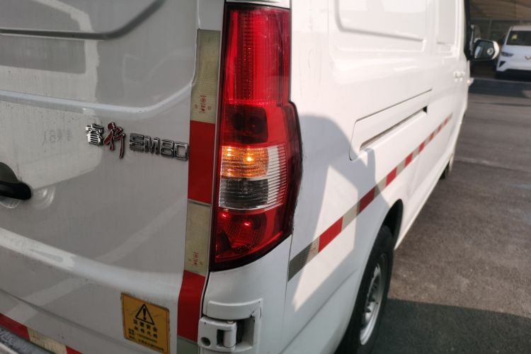 长安凯程 长安睿行EM80 2023款 平顶对开门2座60kW 41.932kWh车身外观6006