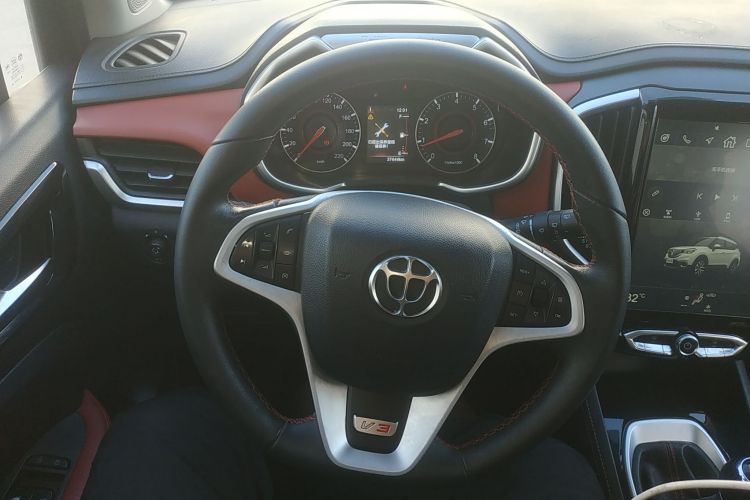 中华V3 2017款 1.5L 手动智能型中控内饰13