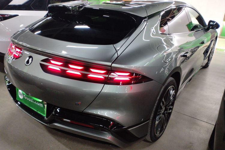 腾势Z9GT 2024款 1100四驱Ultra版车身外观7