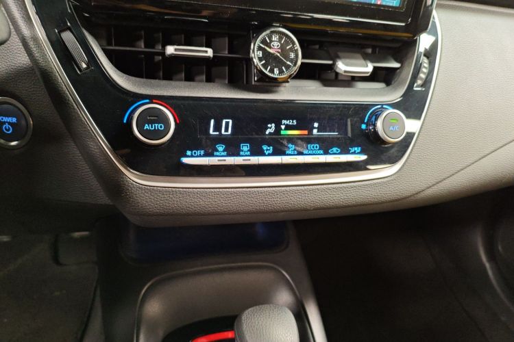 丰田 雷凌 2022款 双擎 1.8H E-CVT运动版中控内饰16