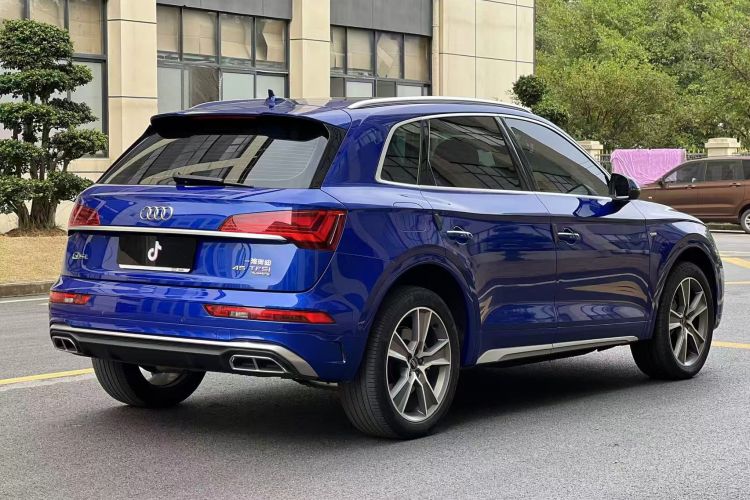 奥迪Q5L 2021款 45 TFSI 豪华动感型车身外观7