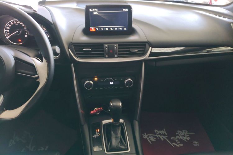 马自达CX-4 2018款 2.0L 自动两驱蓝天探索版 国V中控内饰16