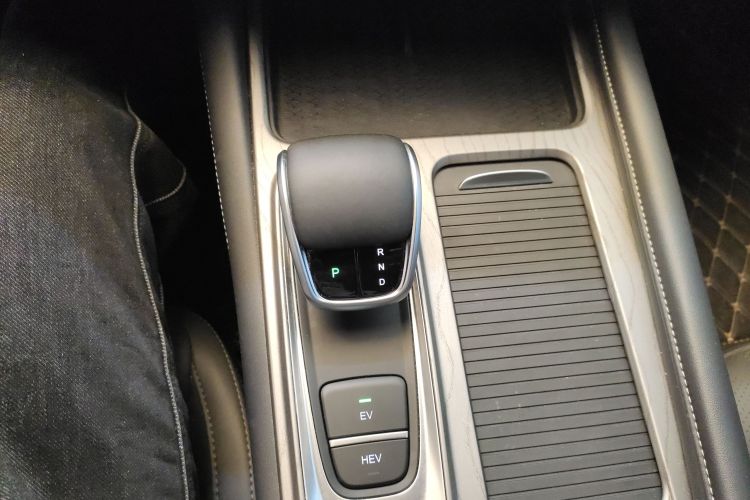 奇瑞 风云A8 2024款 127 驭风版中控内饰18