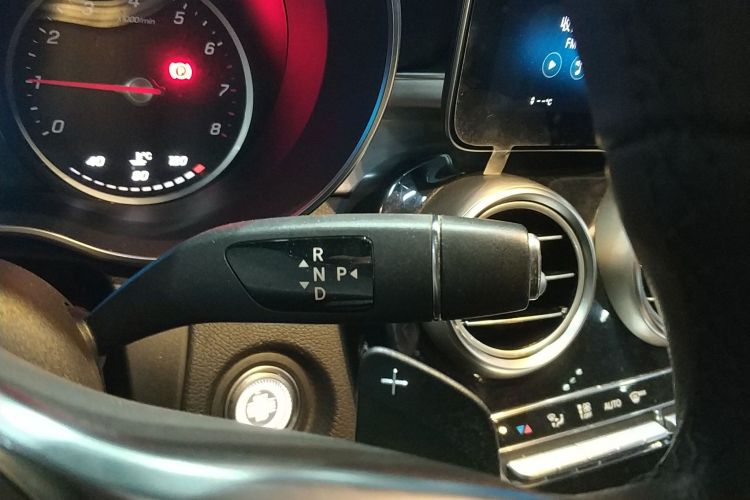 奔驰GLC 2020款 GLC 260 L 4MATIC 动感型中控内饰18