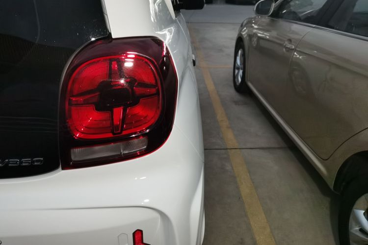 荣威 科莱威CLEVER 2021款 302km新四座超能版车身外观9