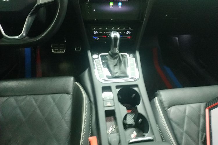 大众 迈腾GTE插电混动 2022款 GTE 豪华型中控内饰18