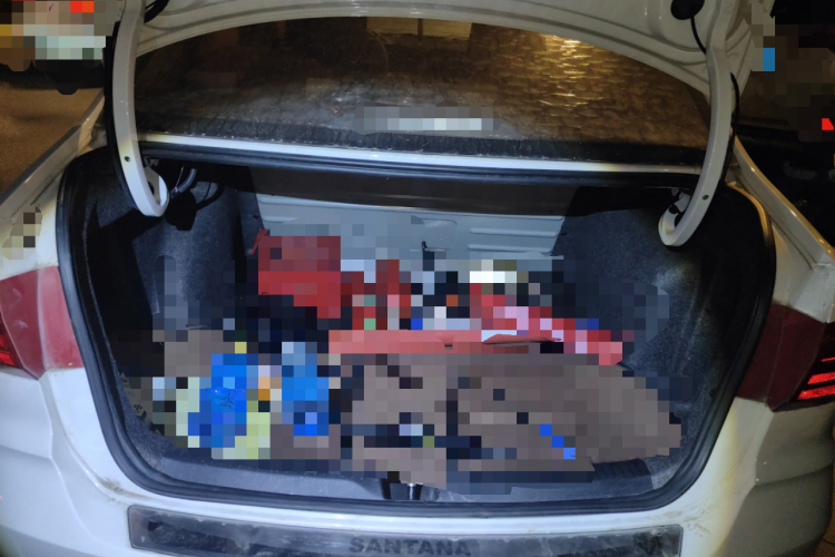 大众 桑塔纳 2016款 1.6L 手动风尚版中控内饰23