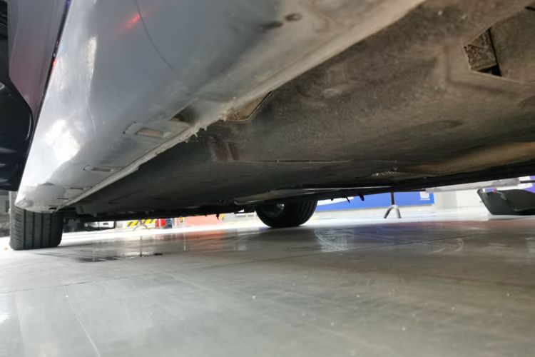 红旗H6 2023款 2.0T 致逸版局部细节9002