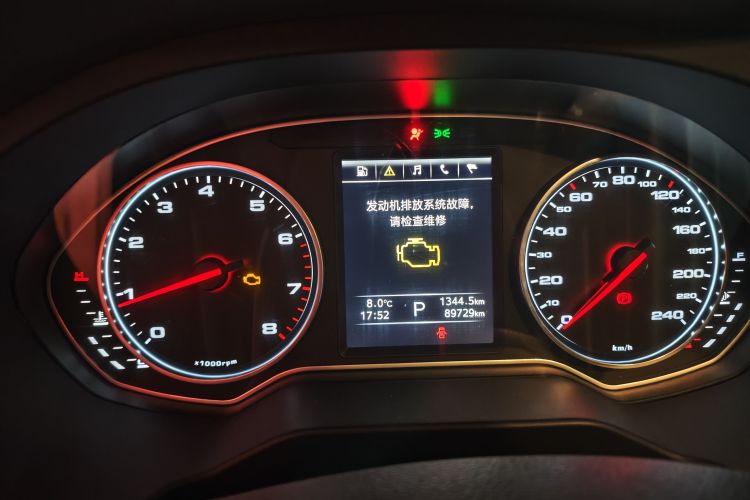 江汽集团 瑞风A60 2017款 1.5TGDI 自动豪华商务型中控内饰14