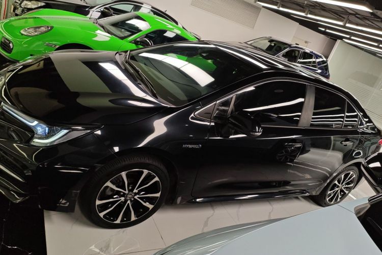 丰田 雷凌 2022款 双擎 1.8H E-CVT运动版车身外观4