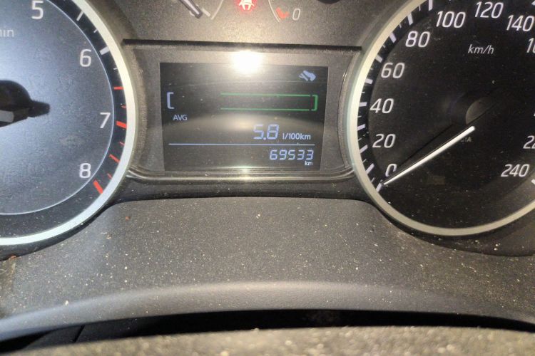 日产 轩逸 2016款 1.6XL 手动豪华版中控内饰15