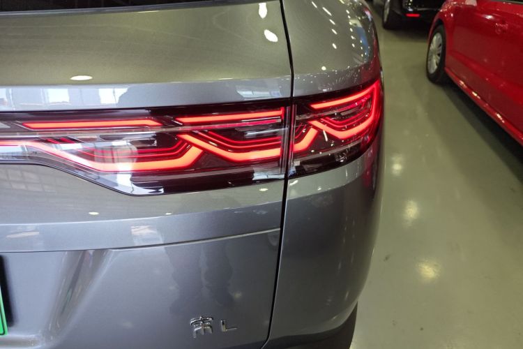 比亚迪 宋L DM-i 2024款 112km 领先型车身外观9