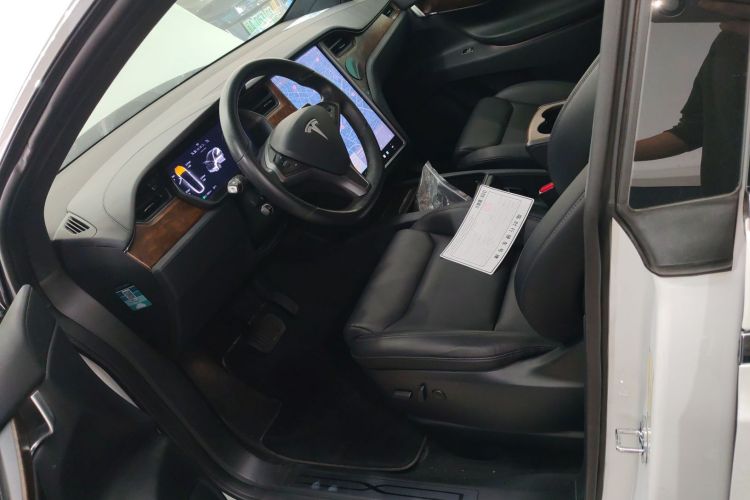 特斯拉 Model X 2019款 长续航版中控内饰19