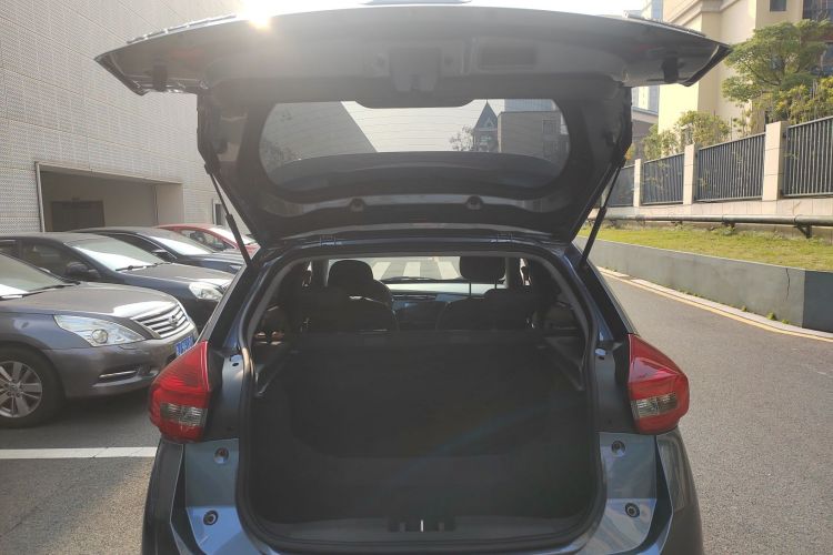 奇瑞 瑞虎3X 2024款 1.5L CVT卓越版机舱底盘23