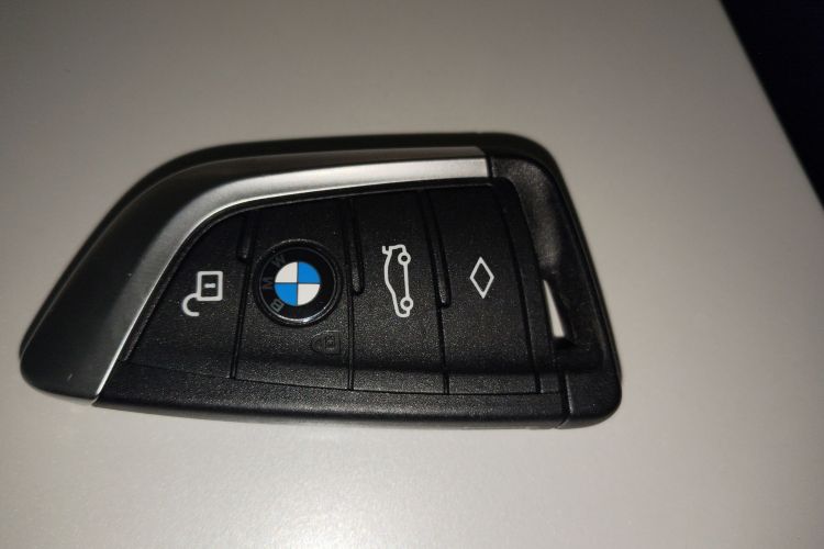 宝马iX3 2023款 创领型中控内饰7001