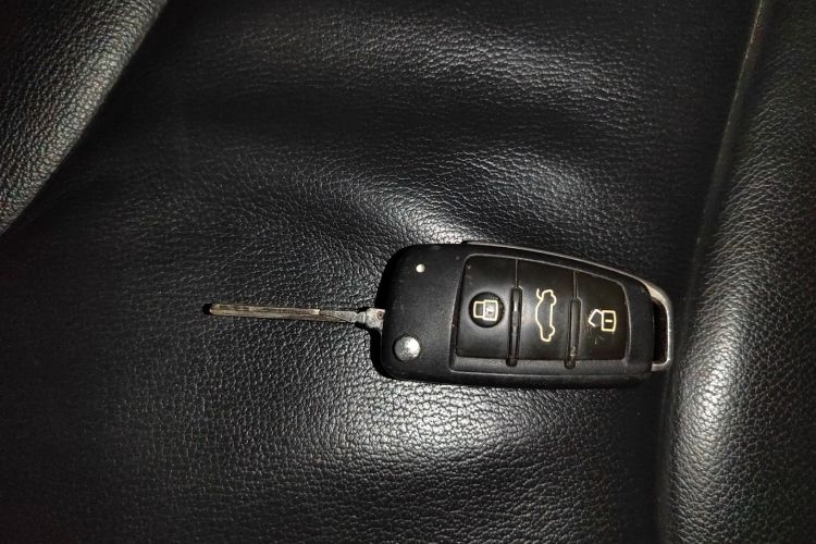 奥迪Q3 2013款 35 TFSI 舒适型中控内饰7001