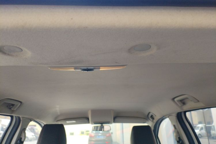 福特 翼搏 2013款 1.5L 手动风尚型中控内饰22