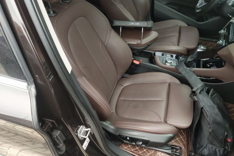 宝马X1 2018款 xDrive20Li 尊享型局部细节41