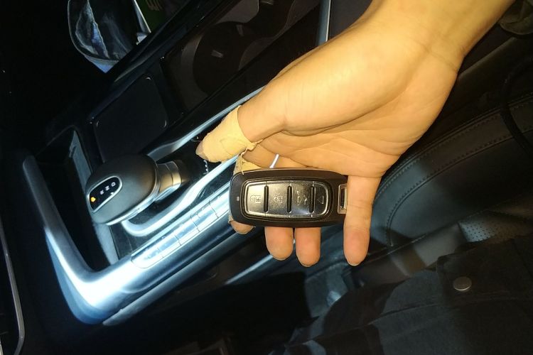 岚图汽车 岚图FREE 2021款 四驱标准增程专属豪华套装中控内饰11