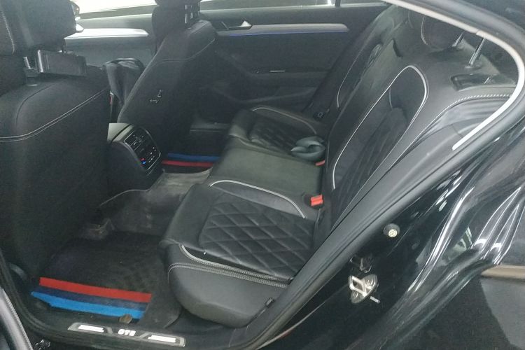 大众 迈腾GTE插电混动 2022款 GTE 豪华型中控内饰21