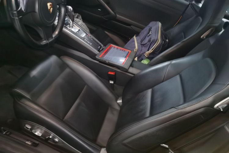 保时捷 2013款 Cayman 2.7L中控内饰7004