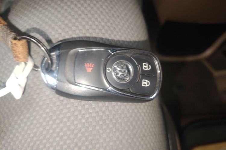 别克GL8 2017款 ES 28T 尊享型 国V中控内饰11