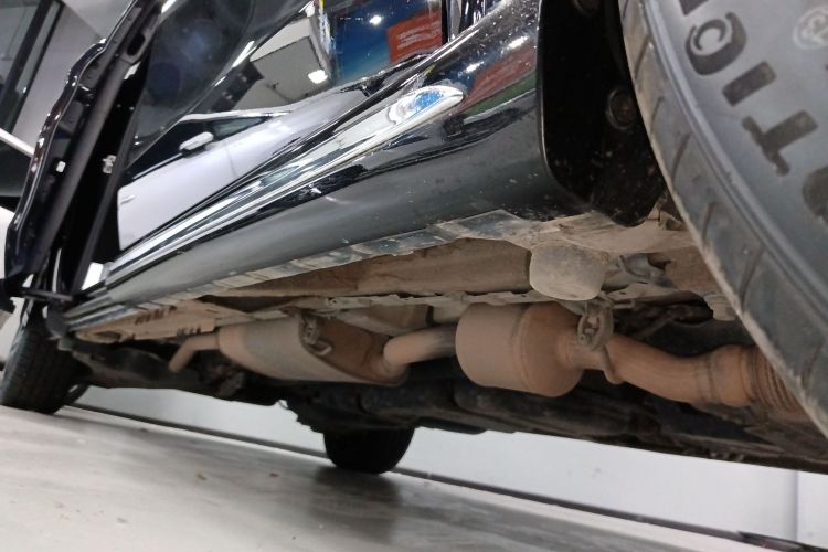 奔驰V级 2022款 V 260 L 长轴距豪华版局部细节9001