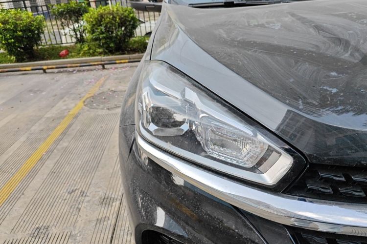 奇瑞 瑞虎8 2018款 1.5TCI 自动豪华型 7座车身外观8