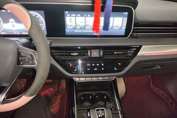 红旗HS5 2019款 2.0T 智联旗享版中控内饰16