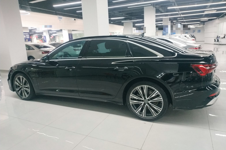 奥迪A6L 2021款 45 TFSI 进享人生版车身外观4