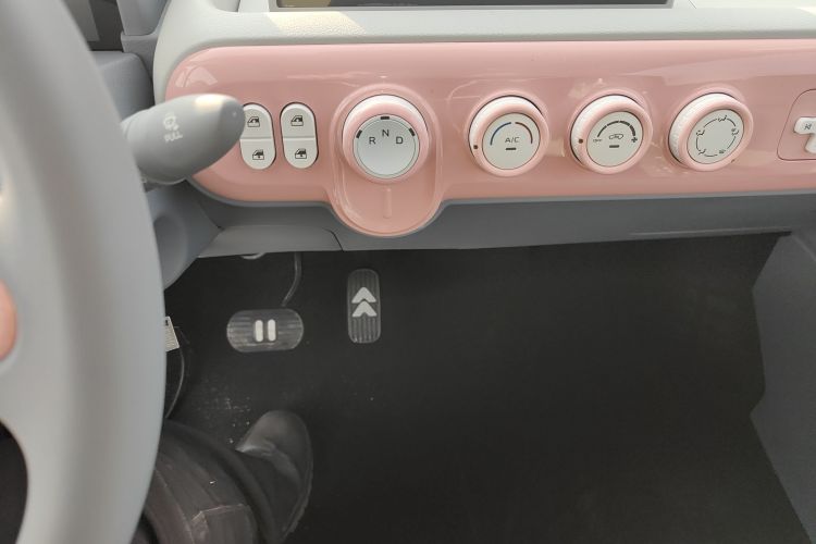 奔腾小马 2026款 222km 萌趣马中控内饰18