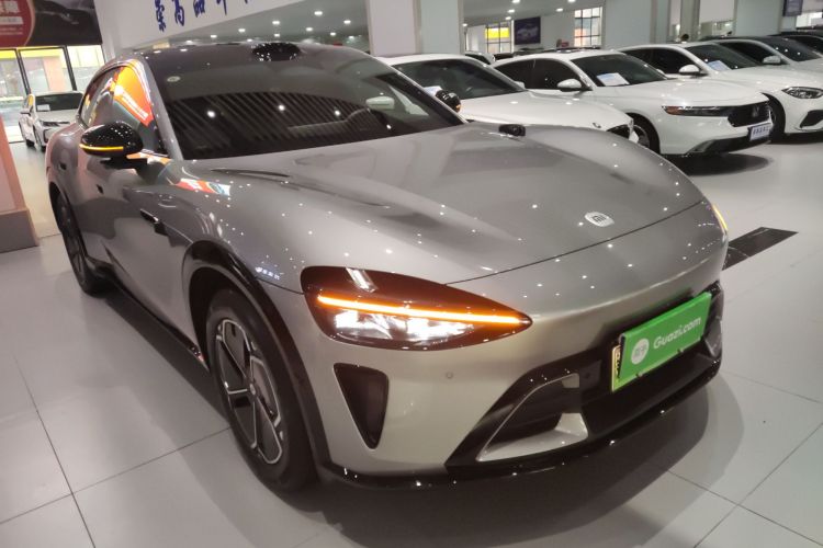 小米汽车 小米YU7 2025款 超长续航后驱版车身外观3