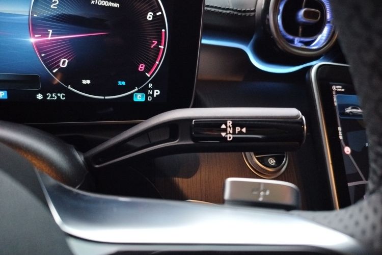 奔驰C级 2023款 改款 C 200 L 运动版中控内饰18