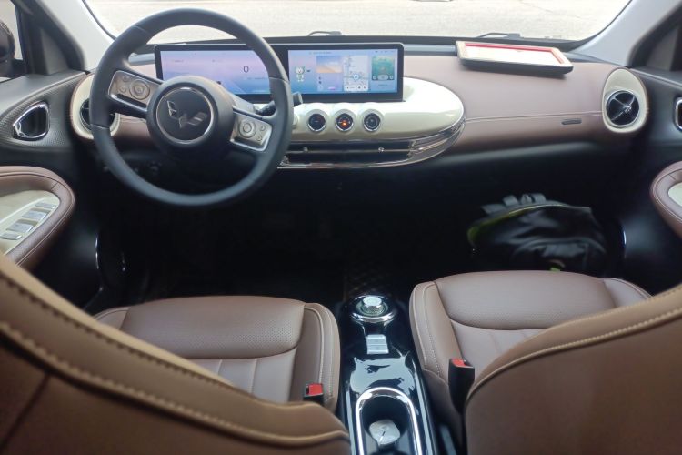 五菱汽车 五菱缤果 2023款 333km 灵犀互联款中控内饰12