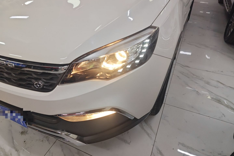 猎豹汽车 猎豹CS10 2016款 2.0T 自动领先型局部细节36