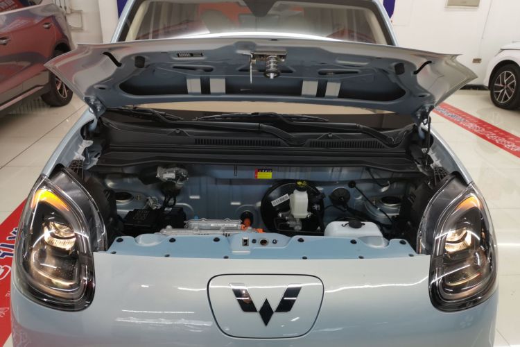 五菱汽车 宏光MINIEV 2025款 四门版 进阶款机舱底盘24