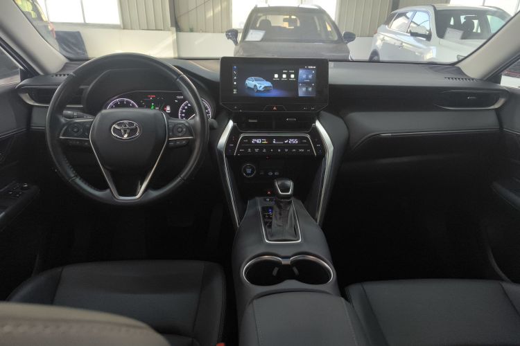 丰田 威飒 2023款 2.0L CVT两驱豪华版中控内饰7002