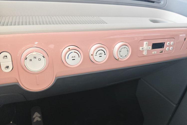 奔腾小马 2025款 222km 灵动马中控内饰16