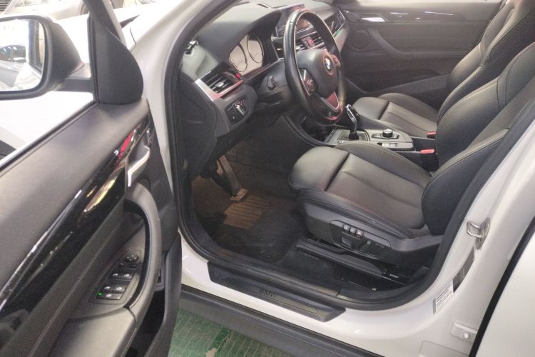 宝马X1 2020款 sDrive20Li 时尚型中控内饰20