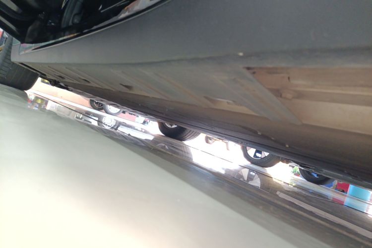 小鹏P7 2023款 586E局部细节9002