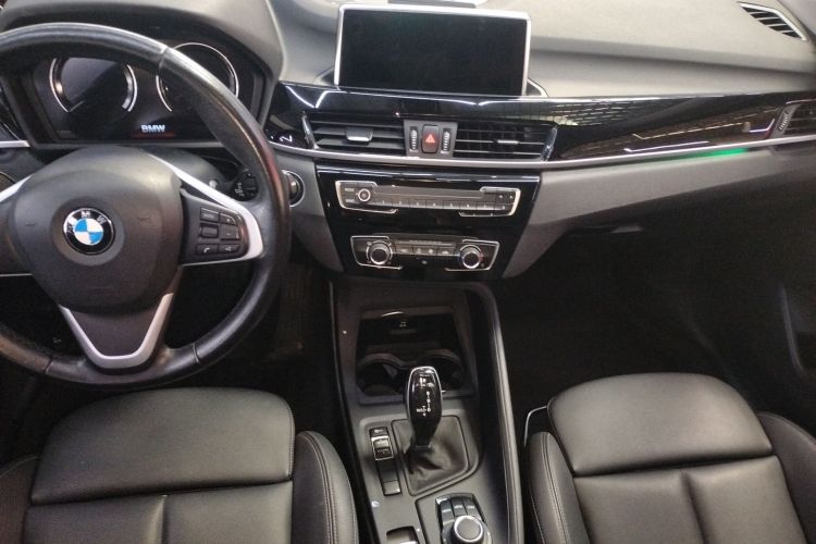 宝马X1 2020款 sDrive20Li 时尚型中控内饰16