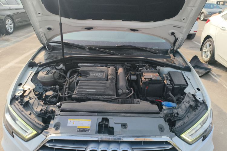 奥迪A3 2020款 Limousine 35 TFSI 时尚型 国VI机舱底盘24