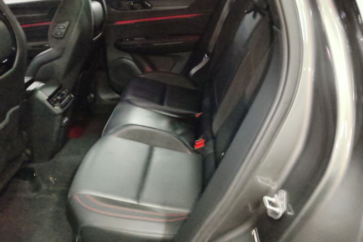 领克05 2022款 2.0TD 四驱劲Halo中控内饰7004