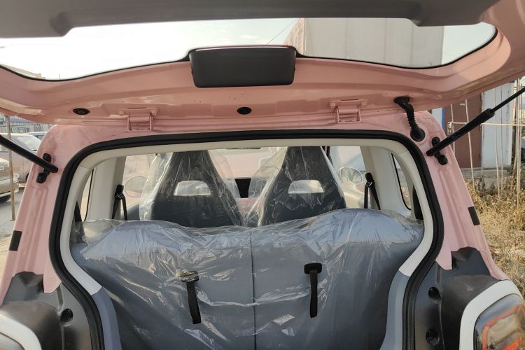 奔腾小马 2026款 222km 萌趣马机舱底盘23