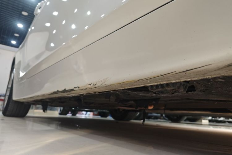 宝马4系 2014款 420i 时尚型局部细节9001