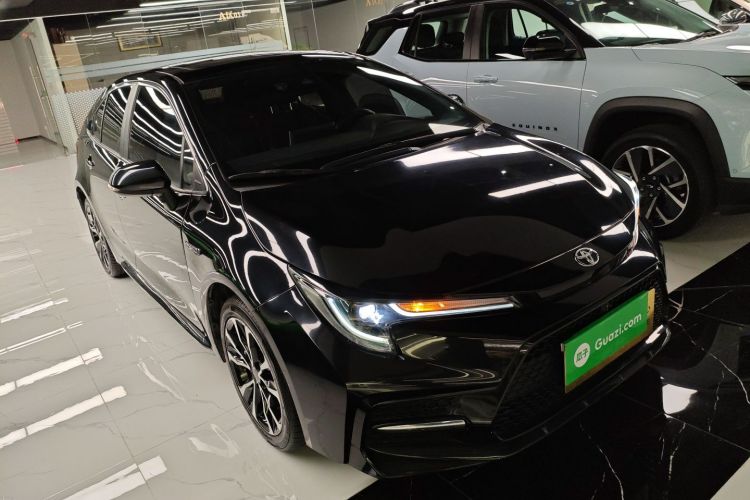 丰田 雷凌 2022款 双擎 1.8H E-CVT运动版车身外观3