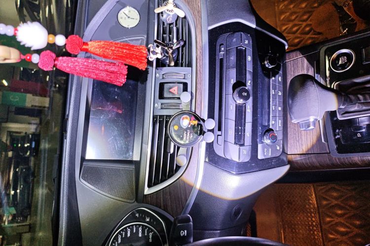 江汽集团 瑞风A60 2017款 1.5TGDI 自动豪华商务型中控内饰16