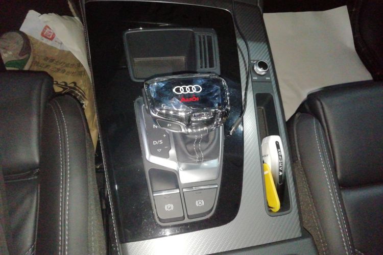 奥迪Q5L 2021款 45 TFSI 豪华动感型中控内饰18